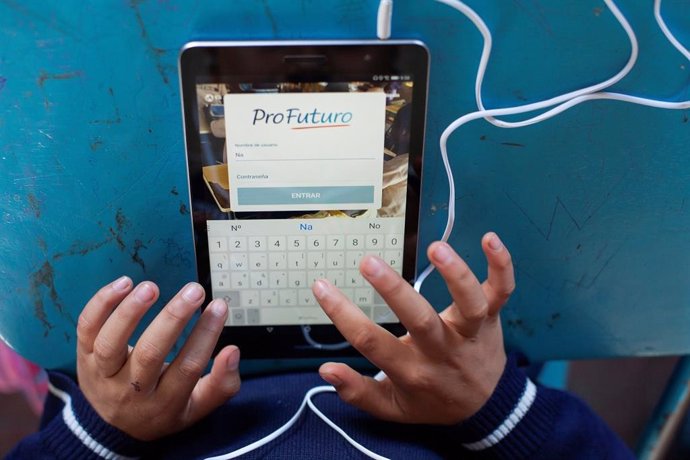 ProFuturo dóna 1.500 tablets a Catalunya per a aprenentatge i comunicació