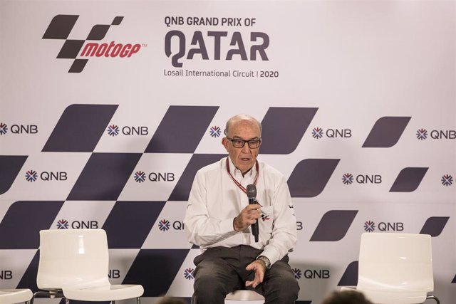 Carmelo Ezpeleta, CEO de Dorna Sports, en rueda de prensa en el circuito de Losail