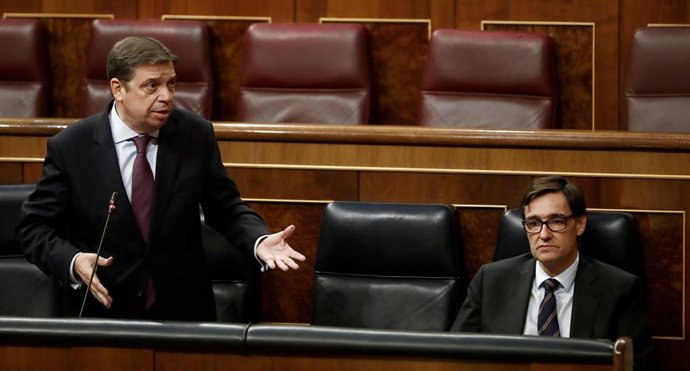 El Gobierno flexibilizará la contratación en el campo de inmigrantes y desemplea