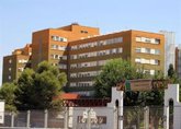 Foto: Luto entre el personal sanitario por la muerte con coronavirus de un enfermero en Jaén capital