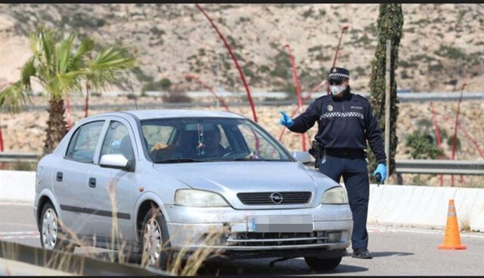 Control de vehículos de la Policía Local de Almería