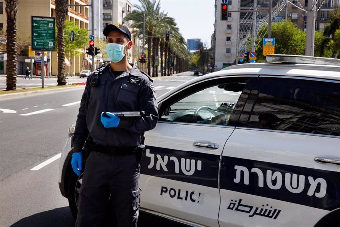 Un policía de Israel en Tel Aviv