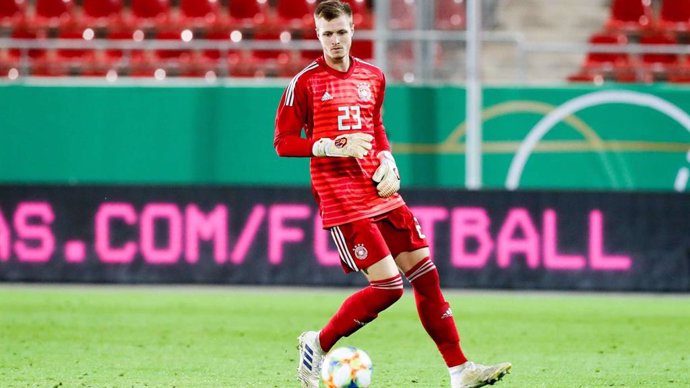 Fútbol.- El Bayer Leverkusen ficha al prometedor portero Lennart Grill 