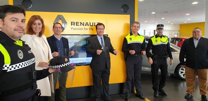 Recogida de las máscaras de proteección donadas por Renault
