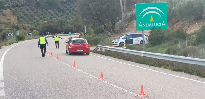 Control de la Guardia Civil durante el estado de alarma