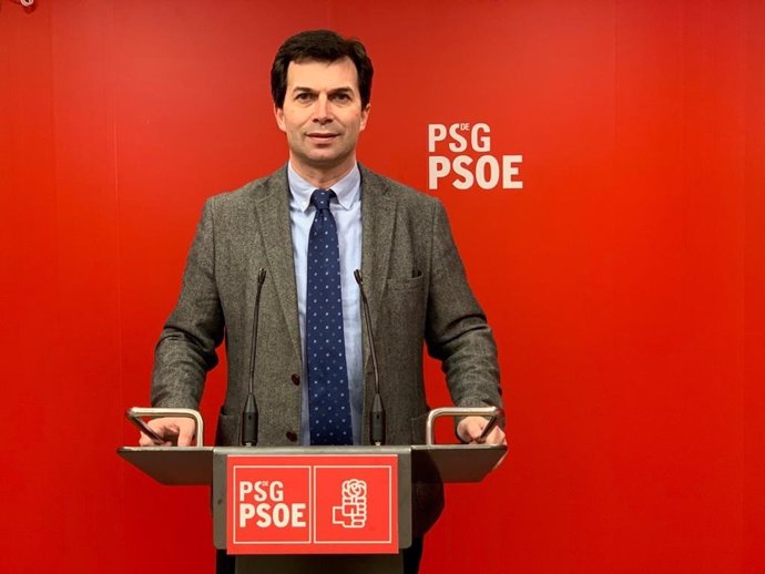 El secretario xeral del PSdeG, Gonzalo Caballero, comparece ante los medios
