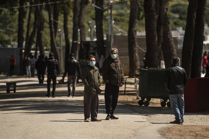 Entrada al campamento de migrantes y refugiados de Ritsona
