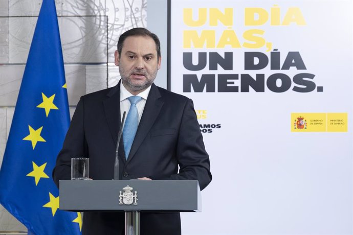 El ministro de Transportes, Movilidad y Agenda Urbana, José Luis Ábalos, durante una rueda de prensa en la Moncloa