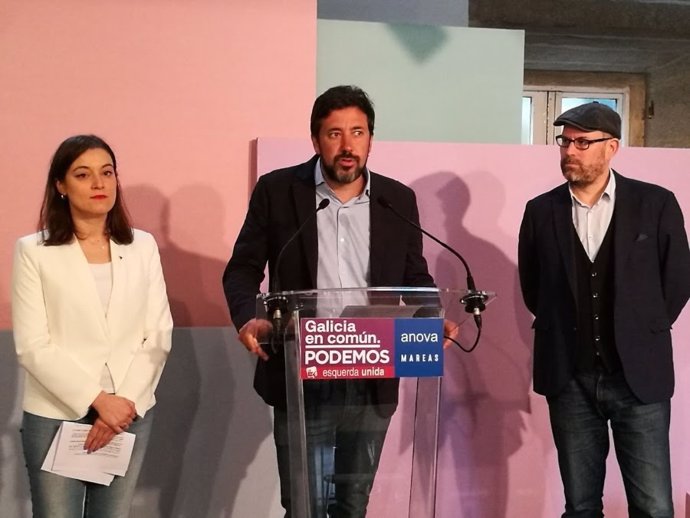 Eva Solla, Antón Gómez Reino y Martiño Noriega de la coalición Galicia En Común Anova Mareas