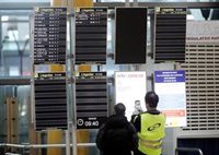 Un total de 197 aviones permanecen aparcados y parados en Barajas