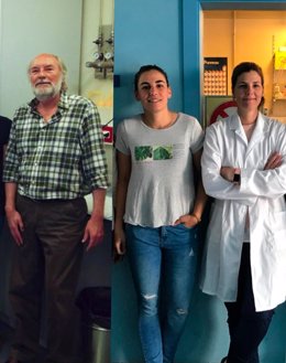 Investigadores del grup de Neurofarmacología de la UIB: Jesús A. García-Sevilla, Elena Hernández-Hernández i M. Julia García-Fuster.
