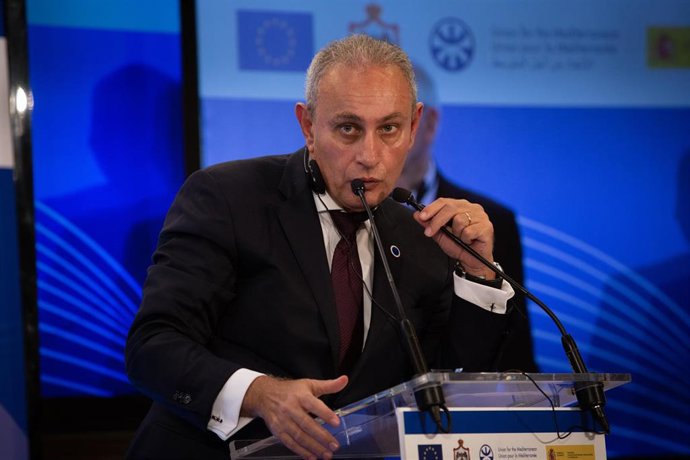 El secretario general de UpM, Nasser Kamel ofrece una rueda de prensa en el Foro Regional de la Unión por el Mediterráneo, en el Hotel Fairmont Rey Juan Carlos, en Barcelona, a 10 de octubre de 2019.