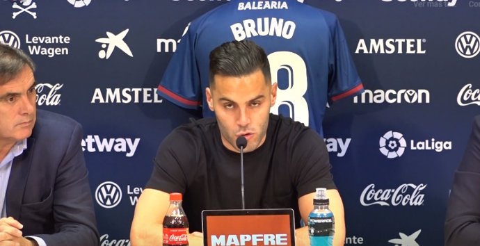 El jugador del Levante Bruno González, en rueda de prensa