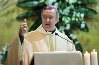 El obispo de Mallorca desea una pronta recuperación a los enfermos por coronavirus durante la Misa Crismal