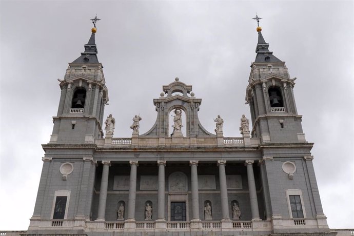 Fachada de la Catedral de la Almudena 