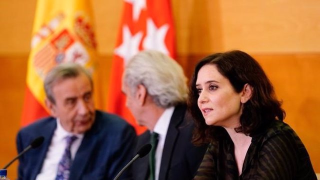 Coronavirus.- AMP.- Políticos de todo signo y ciudadanos mandan su apoyo a Díaz Ayuso con el mensaje 'Ánimo, presidenta'