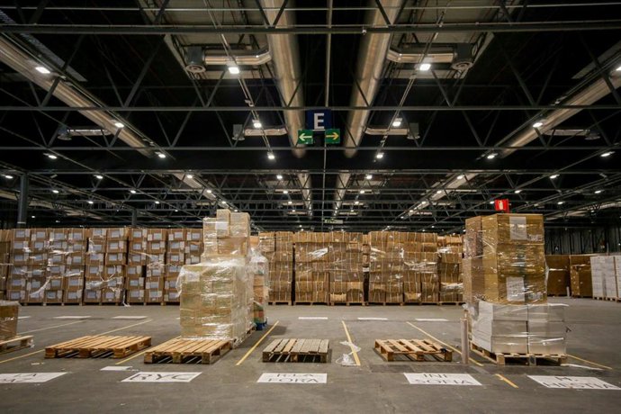 Material sanitario disponible en el almacén de logística del Pabellón número 10 del recinto de Ifema.
