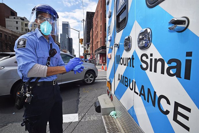 Trabajador sanitario en Nueva York durante la pandemia de coronavirus
