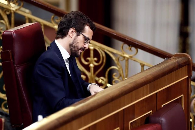 El líder del PP, Pablo Casado, durante el pleno celebrado este jueves en el Congreso para aprobar una nueva prórroga del estado de alarma. En Madrid, (España), a 9 de abril de 2020.