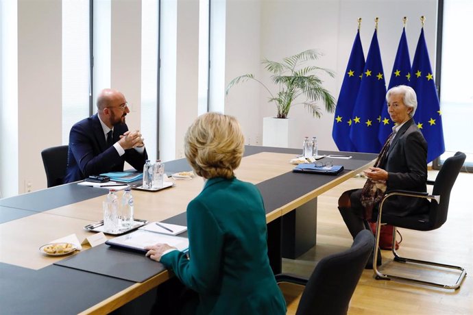 HANDOUT - 16 March 2020, Belgium, Brussles: Charles Michel, President of the European Council, Christine Lagarde, President of the European Central Bank, and Ursula von der Leyen, President of the European Commission hold a meeting. Photo: Dario Pignate