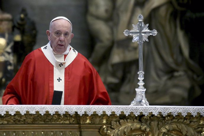Cvirus.- El Papa reivindica a los "buenos sacerdotes" y lamenta los que son "cal