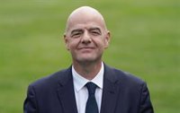 Infantino: "Ningún partido vale más que una vida, es mejor esperar que correr riesgos"