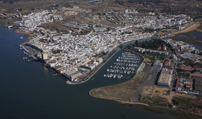 Vista aérea del puerto de Ayamonte, en Huelva.