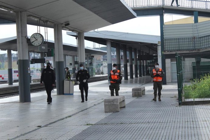 Medios de la Brigada Extremadura XI en la estación de tren de Badajoz