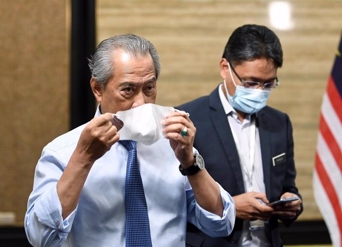 El primer ministro de Malasia, Muhyiddin Yassin, con mascarilla por el coronavirus 
