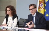 Montero asegura que el confinamiento sigue estando "plenamente vigente"
