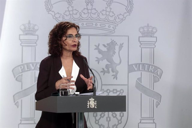 La ministra de Hacienda y portavoz del Gobierno, María Jesús Montero, durante una rueda de prensa tras el Consejo de Ministros, en el Palacio de la Moncloa, en Madrid (España) a 7 de abril de 2020.