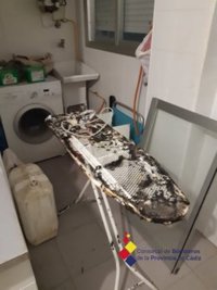Sofocado en Jerez (Cádiz) un incendio causado al dejar enchufada una plancha en una vivienda