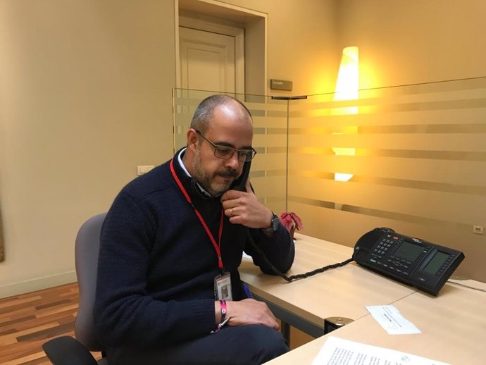 El conseller d'Interior, Miquel Buch, en el seu despatx durant l'entrevista de Catalunya Rdio