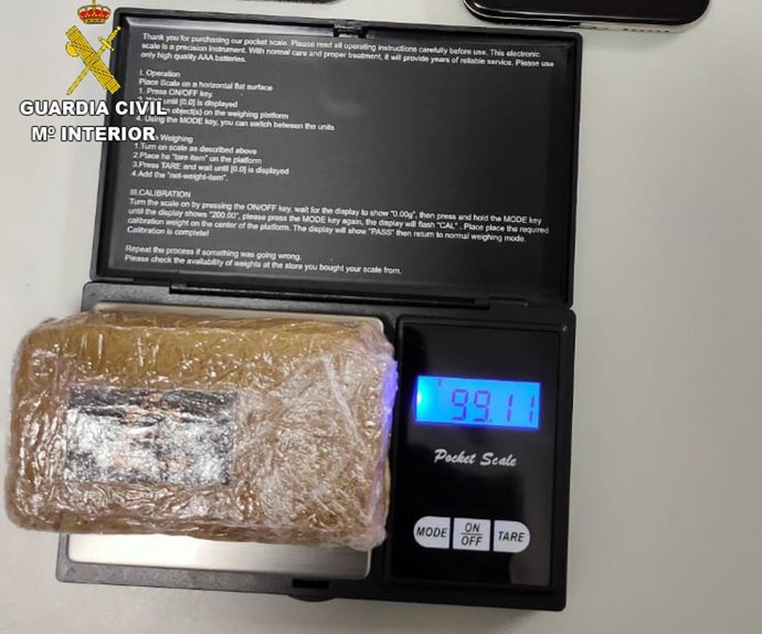 La Guardia Civil detiene a dos personas en Asturias por tráfico de drogas