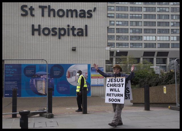 Hospital de St. Thomas en Londres, donde está hospitalizado el primer ministro británico, Boris Johnson