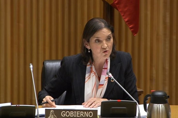La ministra Reyes Maroto en la Comisión de Industria, Comercio y Turismo en el Congreso de los Diputados