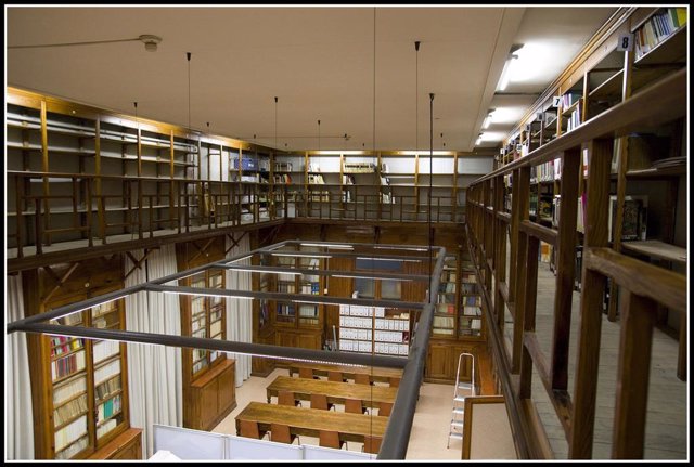 Biblioteca Tello Téllez de Palencia.
