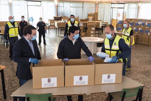 Almería.-Diputación.-Coronavirus.-Diputación reparte 60.000 mascarillas y 45.000 guantes entre empleados y ayuntamientos