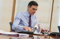 Sánchez se responsabiliza de la "insuficiencia" de material sanitario: "Los recursos no son los necesarios"
