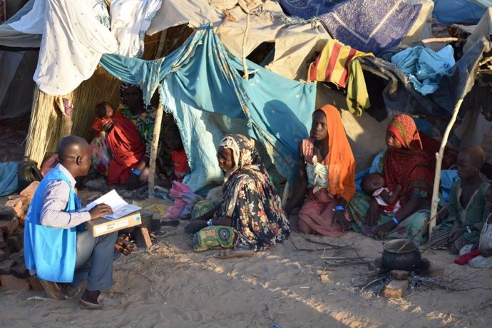 Personal de ACNUR atiende a refugiados sudaneses en Chad