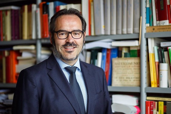 El catedrático de Derecho de la Universidad Pública de Navarra José F. Alenza García