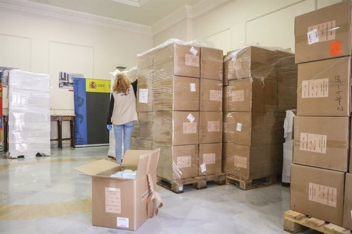 Mascarillas preparadas para su distribución.