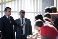 Brasil registra 99 muertes y 1.442 nuevos casos de Covid-19 y Bolsonaro dice que el virus "se está marchando"