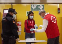 Moncloa asegura que el reparto de mascarillas higiénicas "se está desarrollando con normalidad"