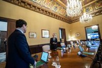 La Junta de Andalucía inicia este martes reuniones con sindicatos para "pactar" la vuelta de funcionarios a sus puestos