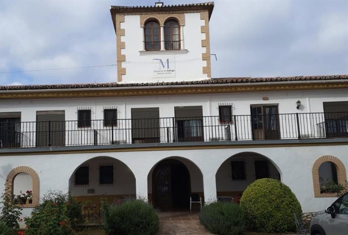 Residencia de la Diputación de Málaga, que ha puesto a disposición terminales móviles para que los usuarios contacten con sus familias durante el confinamiento