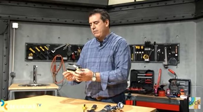 Imagen de un vídeo tutorial de Bricocrack