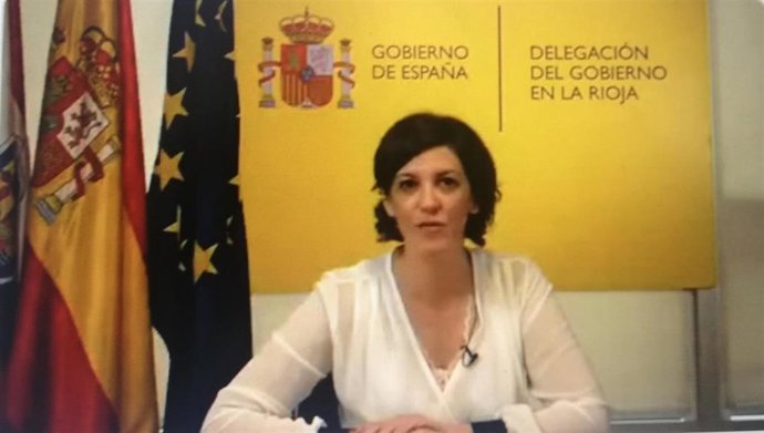 La delegada del Gobierno en La Rioja, María Marrodán, informa sobre el reparto de mascarillas en rueda de prensa vía 'streaming'