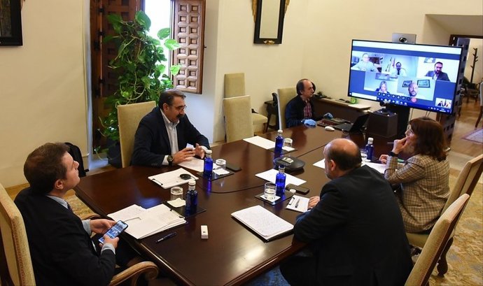 Page ofrece a PSOE, PP y Cs un gran pacto por la reconstrucción social y económica en C-LM