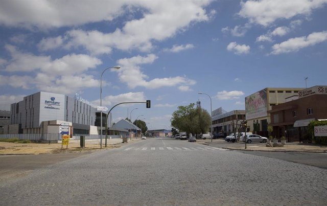 Polígono Industrial Carretera Amarilla en el estado de alarma por coronavirus, Covid-19. En Sevilla (Andalucía, España), a 27 de marzo de 2020.